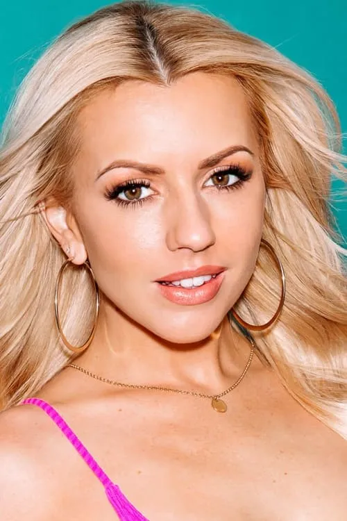 Lexi Belle