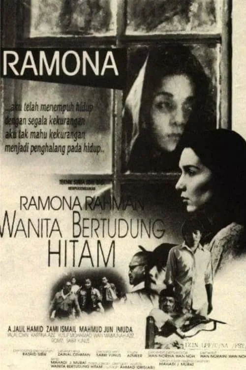 Wanita Bertudung Hitam