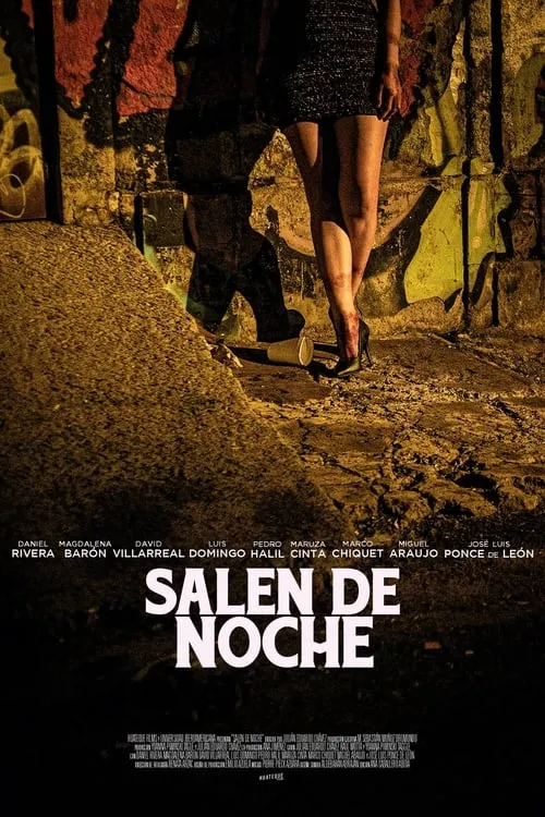 Salen de noche